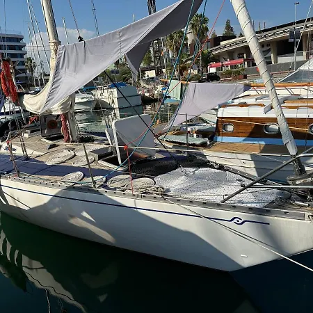 Hotel Unique Wooden Sail Yacht + 2 Bikes Included! à Sant Adrià de Besòs Extérieur photo