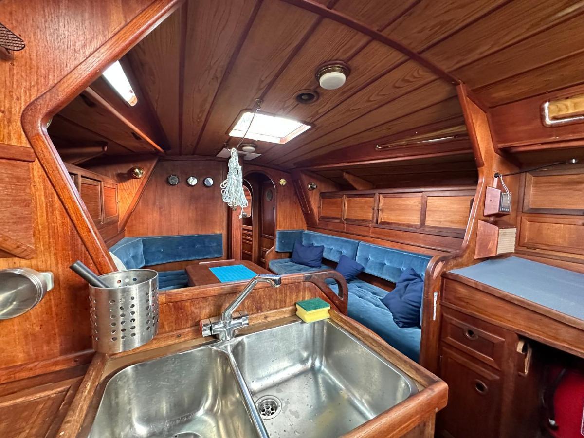 Unique Wooden Sail Yacht + 2 Bikes Included! Sant Adrià de Besòs