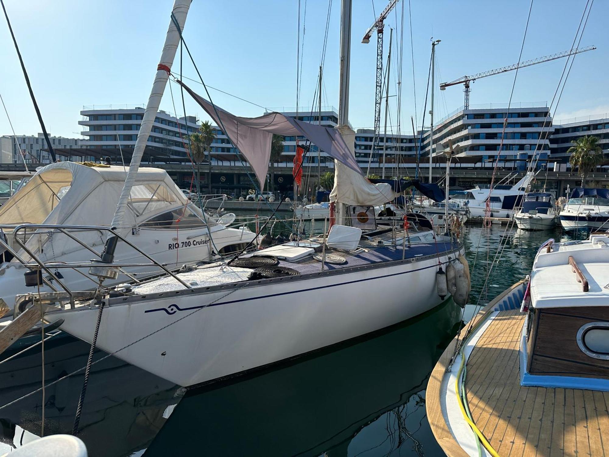 Unique Wooden Sail Yacht + 2 Bikes Included! *