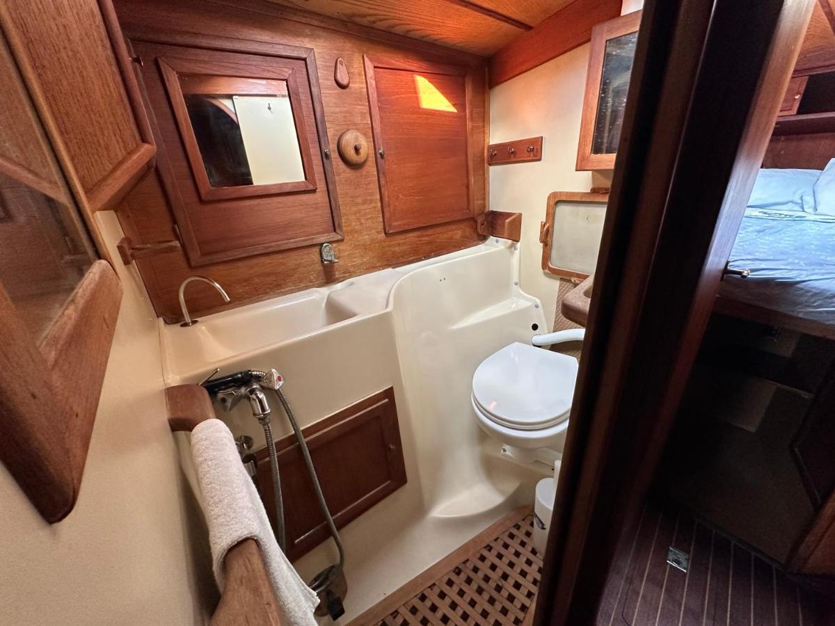 Unique Wooden Sail Yacht + 2 Bikes Included! * Sant Adrià de Besòs